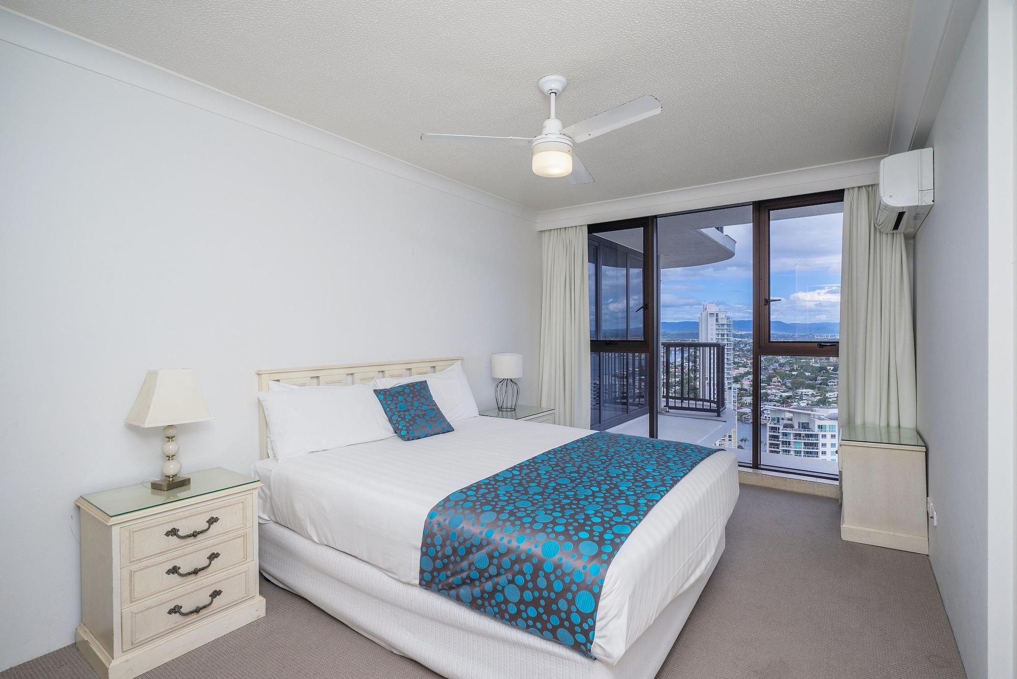 Deluxe Two-Bedroom Apartment with Ocean View